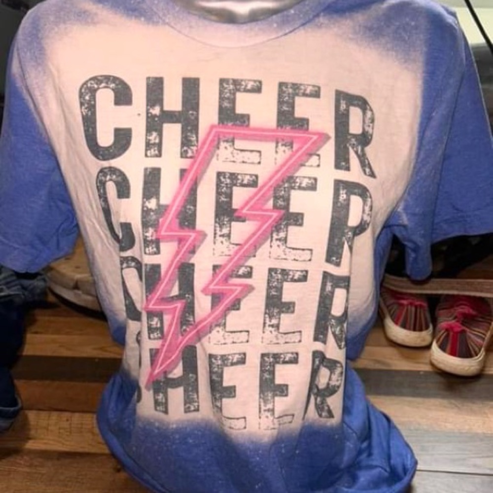 Cheer top